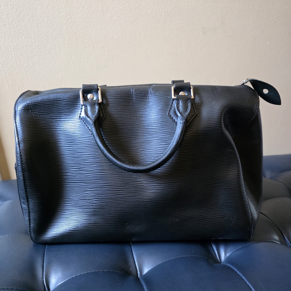 Elegant Black Handbag